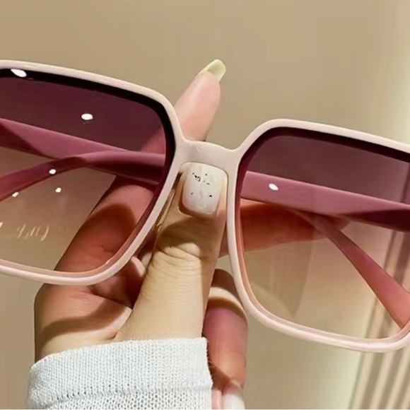 Oversized Square Fashion Sunglasses For Women Men UV400 - Picture 1 of 1